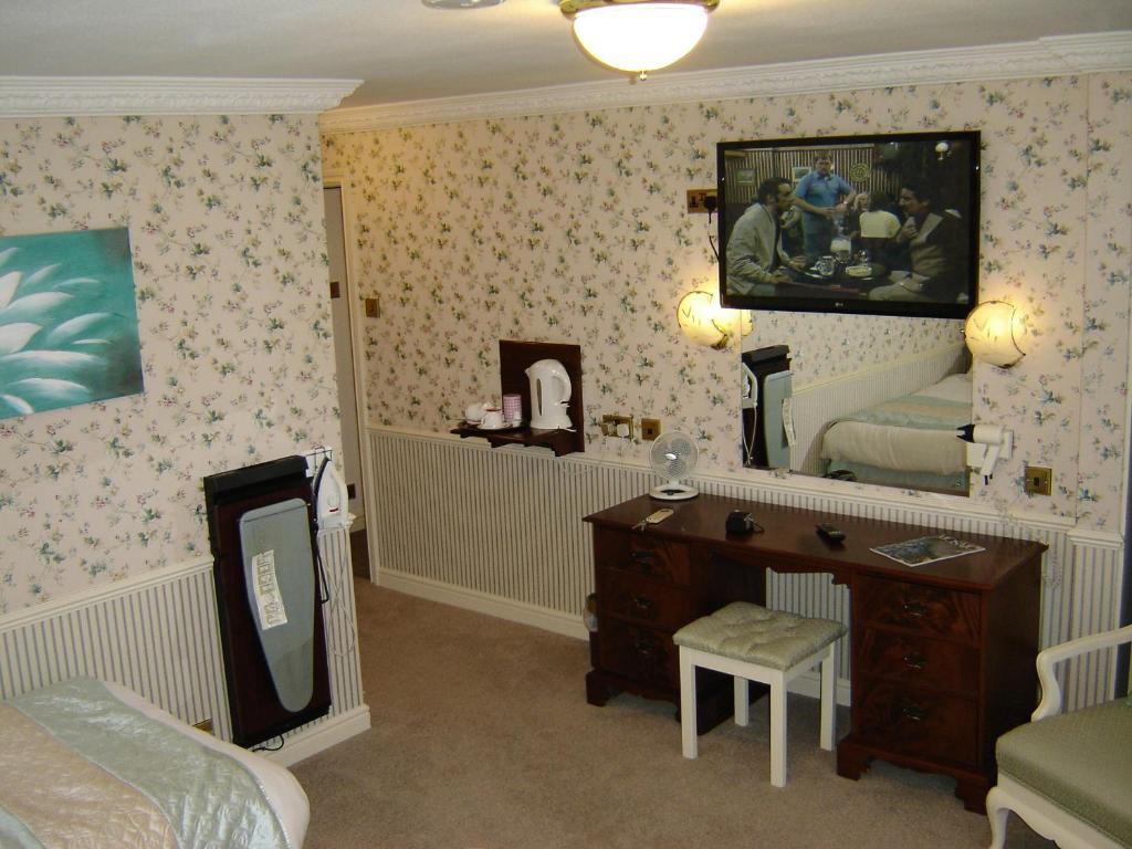 Midgley Lodge Motel & Golf Course Brotton Room photo