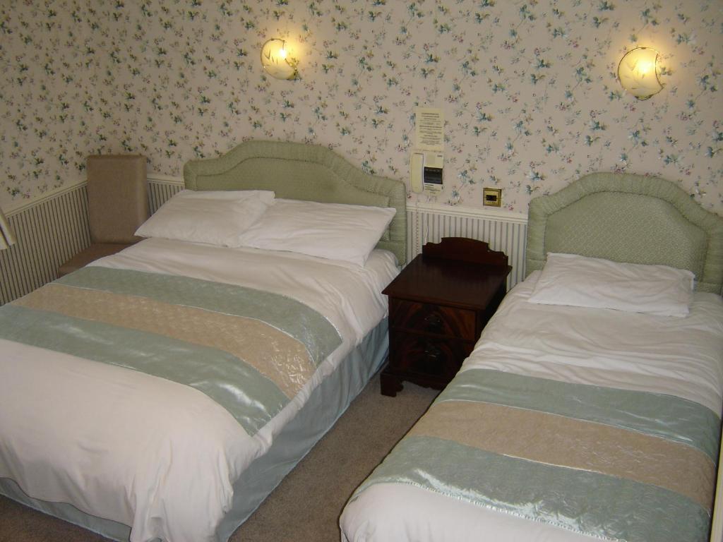Midgley Lodge Motel & Golf Course Brotton Room photo